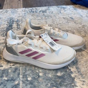 Adidas QT Racer Sport shoes